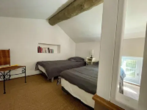 Charming 4-person gîte in a magnificent setting! With friends or family.