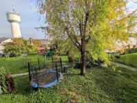 La Villa Sainte-rose: Gîte 3 Chambres Avec Jardin à 5 min de la Cité des Loisirs