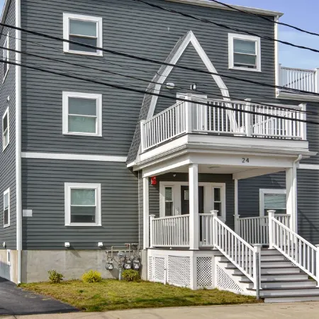 Sleek Somerville Apartment near Encore!