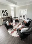 The Last Stand Farmhouse! Beautiful kitchen, TV room, AC, WiFi in Okeechobee