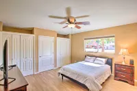 距市中心2英里：邁措沃之家，帶院子和泳池 Mesa Convention Center附近的飯店