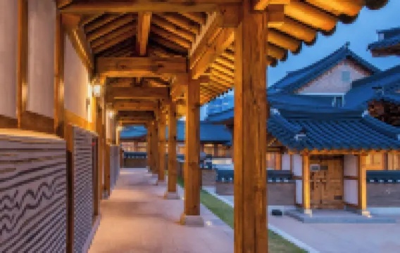 Gyeongwonjae By Walkerhill