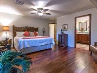 Hopdown, Southwest Design in Horse country w/guests house and pool