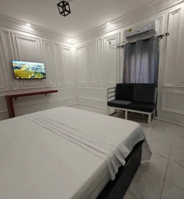 RHÔ Résidence Hôtelière Ôkèrè-Ôburu Отели в г. 