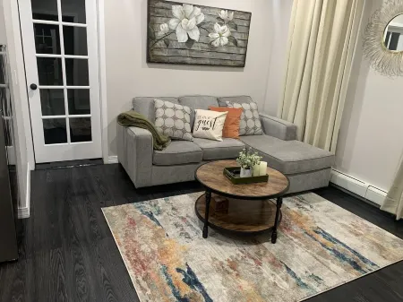 Harmony cozy Отели рядом с достопримечательностью «Антермайер Гарденс Консерванси»