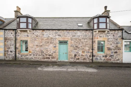 Pretty cottage on Moray coast: walks & whisky