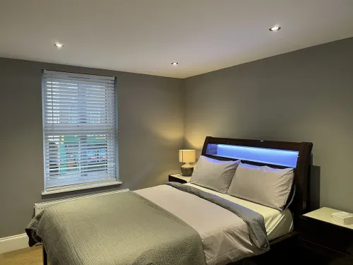 Luxury 1 bed apartment + 1 Sofa Bed