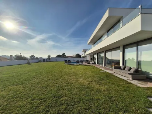 Casa Arendina - Villa Retreat with Heated Pool