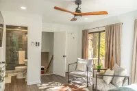 2BR 2BA Guest Suite with Sundeck and Firepit.  Minutes to Downtown Hotels in Etowah