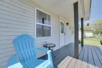 All-Season Getaway in Frederic Bring Your Pets!