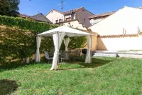 Detached house with garage and private garden in the center of Segovia