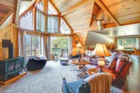 Remote Elk City Escape w/ Decks & Mtn Views! - parking