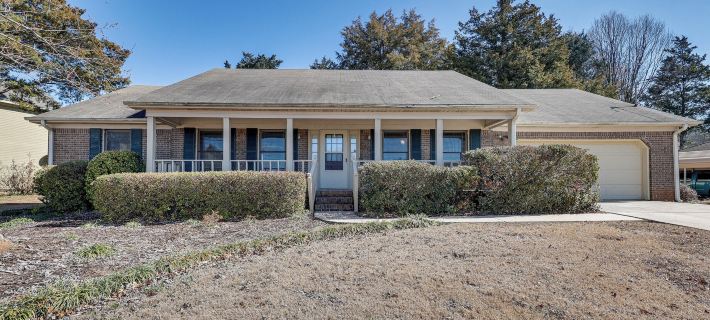 Lovely Decatur Home w/ Yard ~ 6 Mi to Town! Ξενοδοχεία στην πόλη Decatur