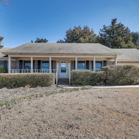Lovely Decatur Home w/ Yard ~ 6 Mi to Town!