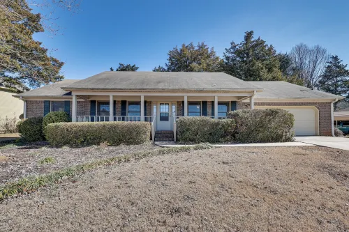 Lovely Decatur Home w/ Yard ~ 6 Mi to Town!