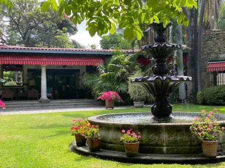 A PARADISE, PRIVATE HACIENDA VILLA