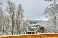 Cabin w/ Fireplace & Mountain Views: 5 Mi to Boone - Wifi