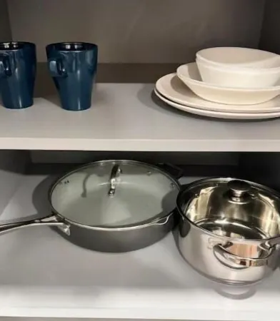 Lovely New Renovated Studio with Gated Parking H Отели в г. Эль Монте