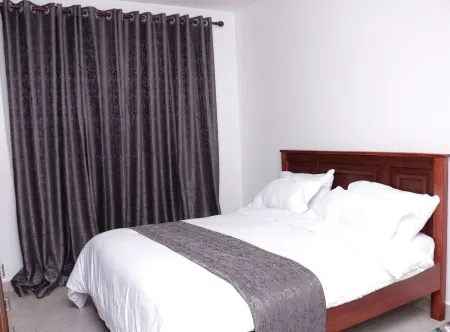 LIWANDO PL, 3BR, 2BATH @GWA, 15 MINUTES FROM JKIA, W/WIFI, NETFLIX, WASHER, ETC