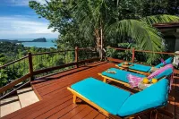 Lux Jungle Villa w/5 suites, Private Pool, Pacific Ocean Views, Game room