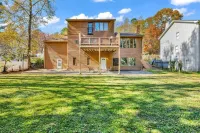 Ultimate Stone Mountain Escape – Sleeps 20+ I Game Room I Cinema Hotels near Phantom Fireworks of Decatur