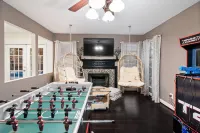 Spacious Modern Home w/ Pool • Hot Tub • Game Room