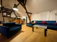 Cozy residential barn "Ewig" with garden & only 7 minutes walk to Lake Bigge 阿滕多恩住宿飯店