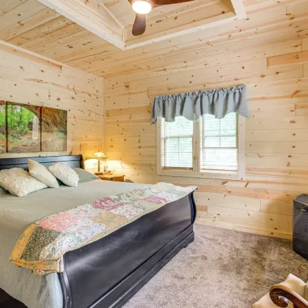 Idyllic Cabin in the Heart of Hocking Hills