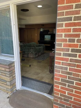 Two Double Beds, Bathroom, Shower, Fridge, MW, TV, Wifi - 64.