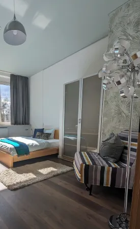 Chic apartment for 1-2 persons, bedroom, kitchen, bathroom. Centrally located. Отели в г. Пфорцхайм