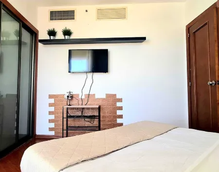 1007 GO to apartments in Leonardo Отели рядом с достопримечательностью «Defenders Square»