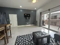 Caribbean Nest West End!