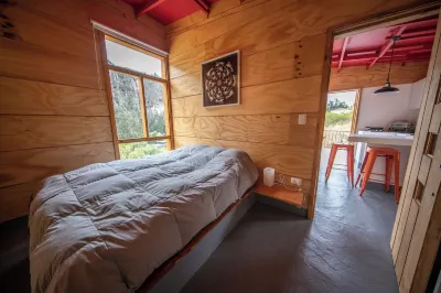 Cabaña El Turpial. Cozy wooden cabin for 2 or 3 people. Located in Suesca. Monolitos de Suesca 주변 호텔