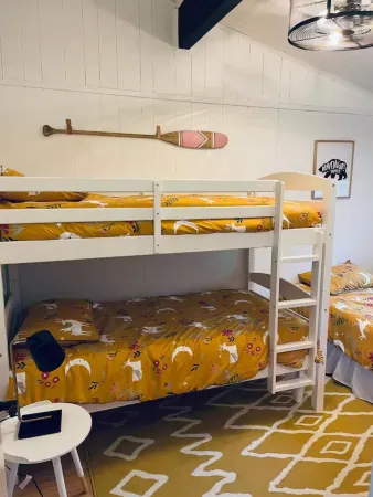 Wendake BeachHouse Отели в г. Тини