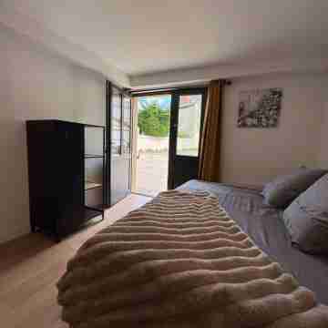 Cosy accommodation close to station/centre/Blossac Rooms