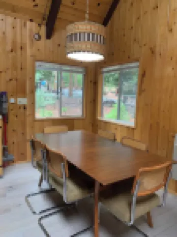 Charming 3-bedroom cabin in Idyllwild-Pine Cove with WiFi