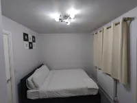 Greatmindz's home away from home<br>Semi-detached house with 2 king size bedrooms