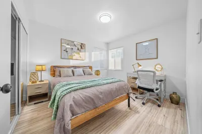 4BR/2Bth Hot Tub, King Bed, 80" TV, Gated Yard, Ranch Hotels in der Nähe von Olaf Wieghorst Museum & Western Heritage Center