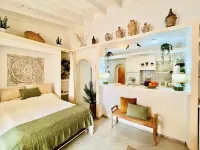 Fantastically beautiful studio with sun terrace and sea view, up to four people