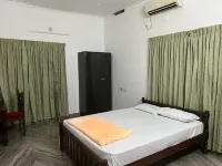 Spacious Modern Luxury Home Ammadam Bridge附近的飯店