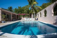 Indigo House 4 Bedroom Home - Pools