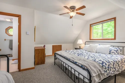 The Bear's House, Pet Friendly, Level 2 EV Charger
