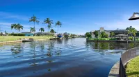 Love Bird–Canalfront villa lounge terrace heated pool pet friendly -  Casas de vacaciones