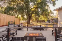 Oakhurst Mtn. Memories-Yosemite/Bass Lake-EV Charger-Hot Tub-Firepit-Fenced Yard