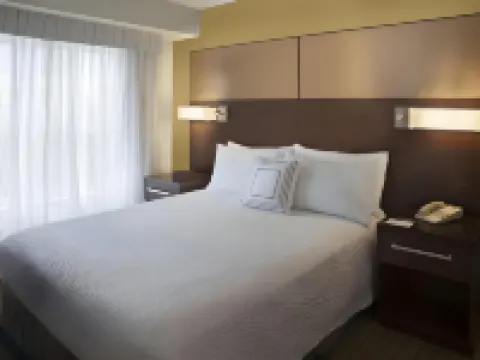 Cambridge Suites Mississauga Hotels near Mississauga Convention Centre