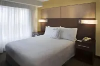Cambridge Suites Mississauga Hotel di Milton