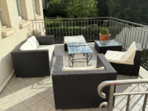 A HAVEN OF PEACE ON THE OUTSKIRTS OF PARIS クラマールのホテル