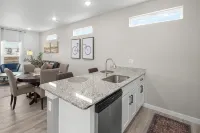 Perfect Ozark Retreat.  Close to Everything, 3 bed, w/ Office Hotels in Centerton