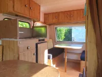 Vintage 4-seater caravan for adventure departing from Brittany! Các khách sạn ở Cesson-Sevigne