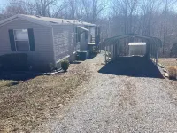 Charming 2-bedroom mobile home with WiFi, AC in peaceful Eddyville KY.